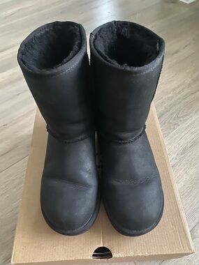 UGG Women’s Classic Short Leather Boots